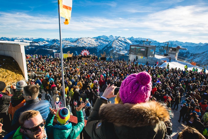 rave-on-snow-2016