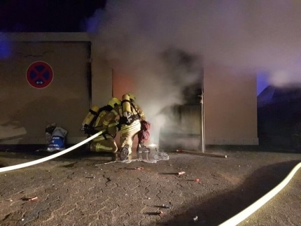 fw-ratingen-unruhiger-jahreswechsel-in-ratingen-silvesterbilanz-der-feuerwehr