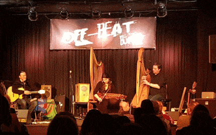 2203Acoustic_Lounge_mit_Lap_Slide