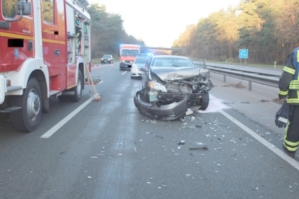 031219unfallbeteiligtes Fahrzeug