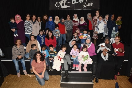 20200108_PM_Bild_Kinderaugen im JUKZ-Frauencafé zum Leuchten gebracht