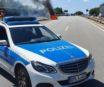 PKW Brand - Foto: Polizei