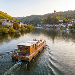 Hausbooturlaub Führerscheinfrei über die schönsten Wasserstraßen Europas