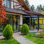 Wie Glasschiebewände Ihre Terrasse in ein Gartenzimmer verwandeln