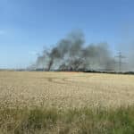 Brand Hötzelsroda Feuerwehren löschen Feldbrand